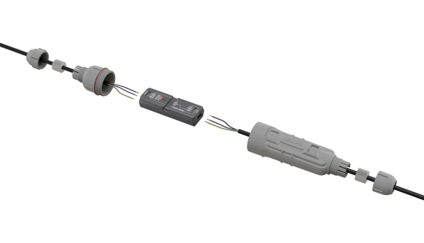 MikroTik APA-1 – avtomobilski napajalni adapter z zaščito pred prenapetostjo – dodatna slika 2 MikroTik APA-1 – avtomobilski napajalni adapter z zaščito pred prenapetostjo – dodatna slika 2