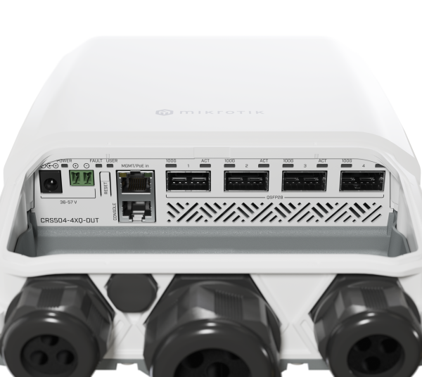 MikroTik CRS504-4XQ-OUT MikroTik CRS504-4XQ-OUT – zunanje stikalo s 4× 100G priključki