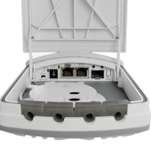 MikroTik FTC21-UPS – 2,5G optika–Ethernet pretvornik z baterijo