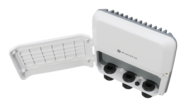 MikroTik RB5009UPr+S+OUT – zunanji PoE usmerjevalnik z 2,5G in 10G SFP+ – dodatna slika 2 MikroTik RB5009UPr+S+OUT – zunanji PoE usmerjevalnik z 2,5G in 10G SFP+ – dodatna slika 2
